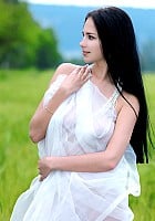 Leona E